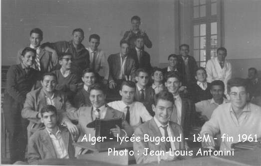 2 photos de la classe de 1ère M, février 1961, mr. Gervais, Professeur de physique-chimie